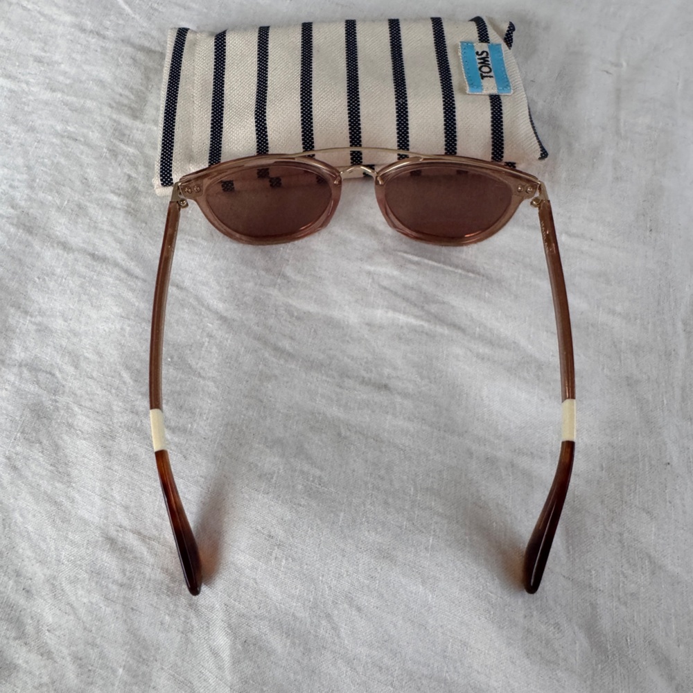 Tom’s Harlan Pink Sunglasses - Picture 6 of 10